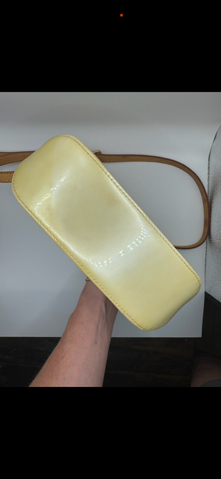 Louis Vuitton Authentic Vernis Perle Minna Street Vachetta Leather Crossbody Bag Purse