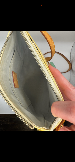 Louis Vuitton Authentic Vernis Perle Minna Street Vachetta Leather Crossbody Bag Purse