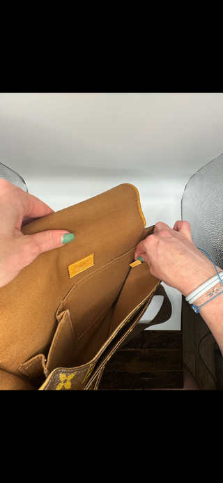 Louis Vuitton Bosphore Messenger PM Bag – Monogram Canvas