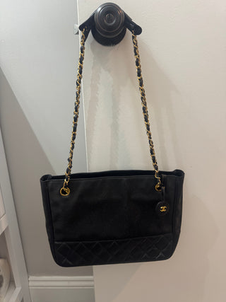 CHANEL Black Shoulder Bag