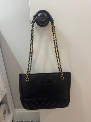 CHANEL Black Shoulder Bag