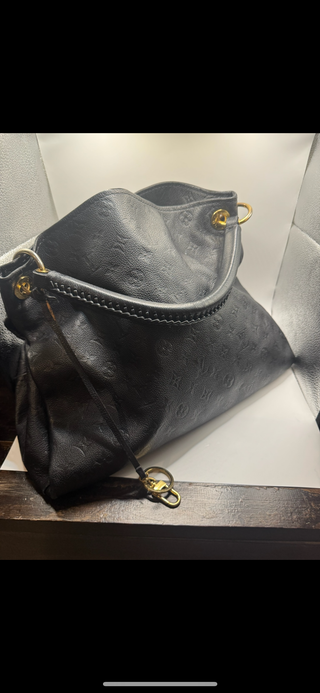 Louis Vuitton Monogram Empreinte Artsy MM – Black Leather Shoulder Bag