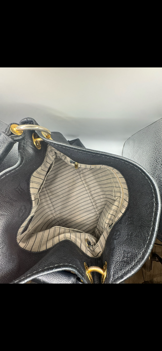 Louis Vuitton Monogram Empreinte Artsy MM – Black Leather Shoulder Bag