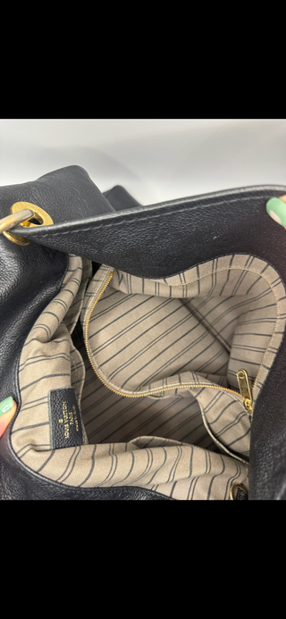 Louis Vuitton Monogram Empreinte Artsy MM – Black Leather Shoulder Bag