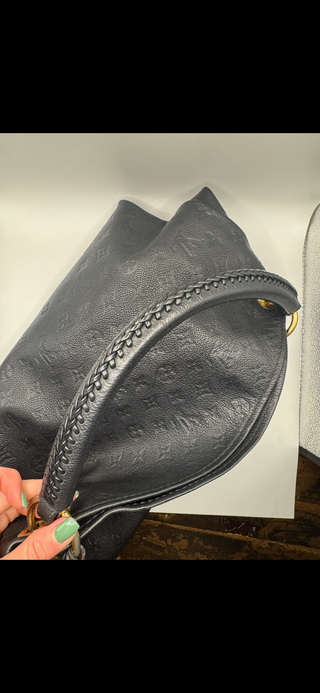 Louis Vuitton Monogram Empreinte Artsy MM – Black Leather Shoulder Bag