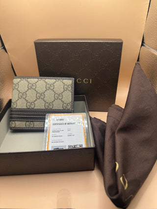 Gucci GG Supreme Canvas and Leather Mens Wallet