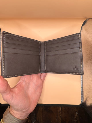 Gucci GG Supreme Canvas and Leather Mens Wallet