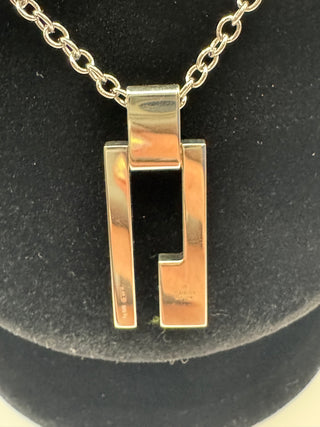 Gucci Silver Open Bar Pendant Necklace