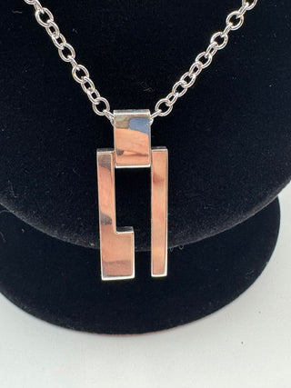 Gucci Silver Open Bar Pendant Necklace