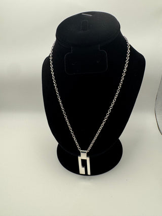 Gucci Silver Open Bar Pendant Necklace